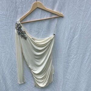Vertigo Paris NWT cream one shoulder dress with ruching and sequins, size XL